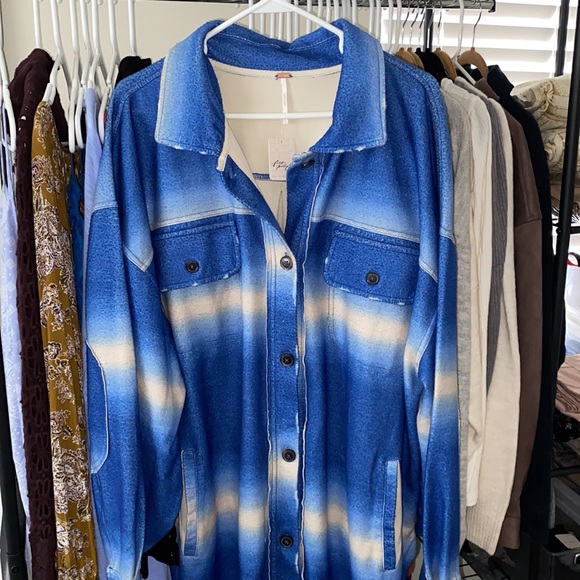 NWT Free People Ruby Button Down Shacket, Ombré Blue Deep Sea Combo - Picture 3 of 4